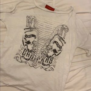 Distressed band tee with choker